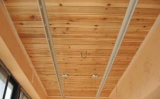  吊天花木板用什么吊「一般天花吊木板用多厚的」