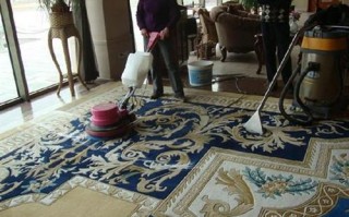 洗地毯一个月收入多少钱,洗地毯的店 