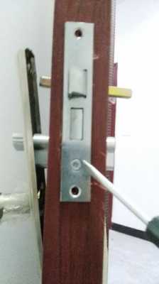 大门电子锁钥匙坏了怎么修 大门电子锁应该问些什么-第3张图片-DAWOOD LED频闪灯