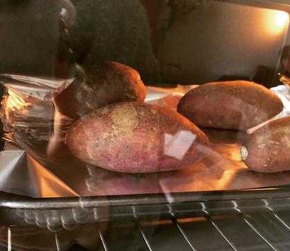  烤箱烤红薯多少垫钱「烤箱烤红薯如何操作」-第1张图片-DAWOOD LED频闪灯
