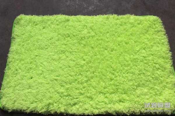 地毯绿色漂白后是什么颜色_绿色的地毯是什么地方-第3张图片-DAWOOD LED频闪灯