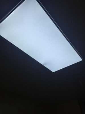 led平板灯有黑影（led平板灯中间发黑）-第1张图片-DAWOOD LED频闪灯
