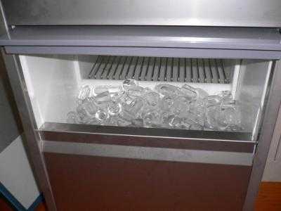 制冰机的雪花在闪是为什么（制冰机红灯一直闪什么原因）-第2张图片-DAWOOD LED频闪灯