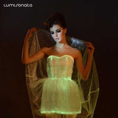 装LED灯的裙子（led灯怎么固定在衣服上）-第3张图片-DAWOOD LED频闪灯