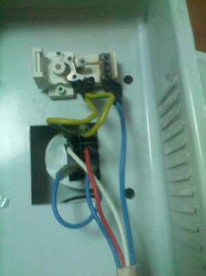 取暖器烧坏了怎么修-取暖器烧开关是什么原因-第2张图片-DAWOOD LED频闪灯
