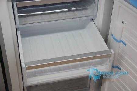 冰箱内部发热不制冷 冰箱为什么内头发热不冰冻-第2张图片-DAWOOD LED频闪灯