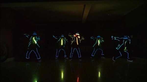  舞动闪耀led灯制作「led灯舞蹈」-第1张图片-DAWOOD LED频闪灯
