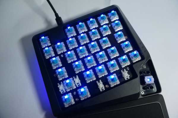  全led灯机械键盘「机械键盘灯珠的安装」-第3张图片-DAWOOD LED频闪灯