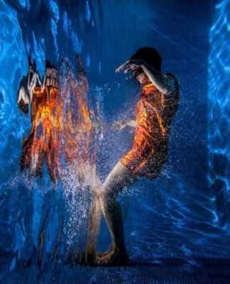 水里往外的镜头（水里的镜子是什么）-第2张图片-DAWOOD LED频闪灯