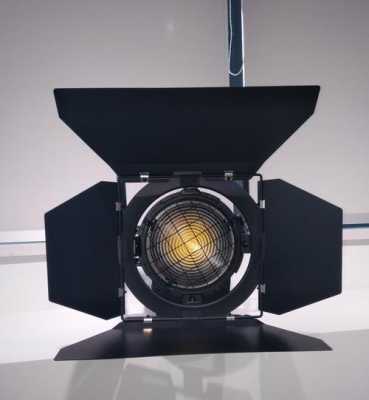 led聚光器-多组led聚光灯-第3张图片-DAWOOD LED频闪灯