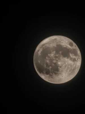 拍月亮要用什么镜头-拍月亮需要什么镜头-第3张图片-DAWOOD LED频闪灯