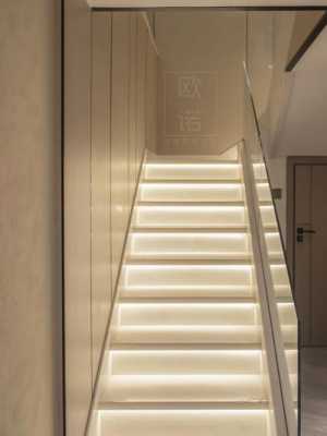 楼梯装灯带怎样设计 led楼梯灯带安装-第1张图片-DAWOOD LED频闪灯