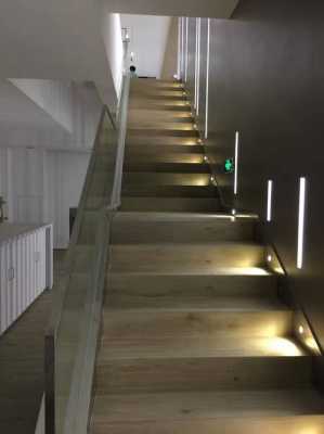 led楼梯踏步灯施工-第1张图片-DAWOOD LED频闪灯