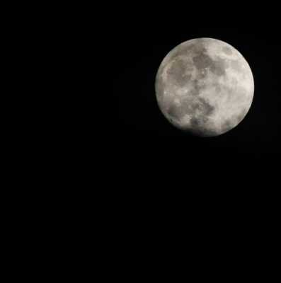  135镜头拍的月亮「1300mm镜头拍月亮」-第2张图片-DAWOOD LED频闪灯
